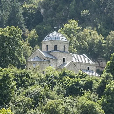 Gradacka Banja Brvnare * Gradac (Raska)